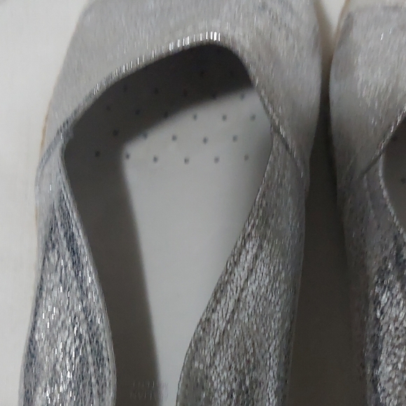 Geox, Size 10.5 Metallic Silver Leather and Grey Suede Espadrilles - Picture 6 of 12